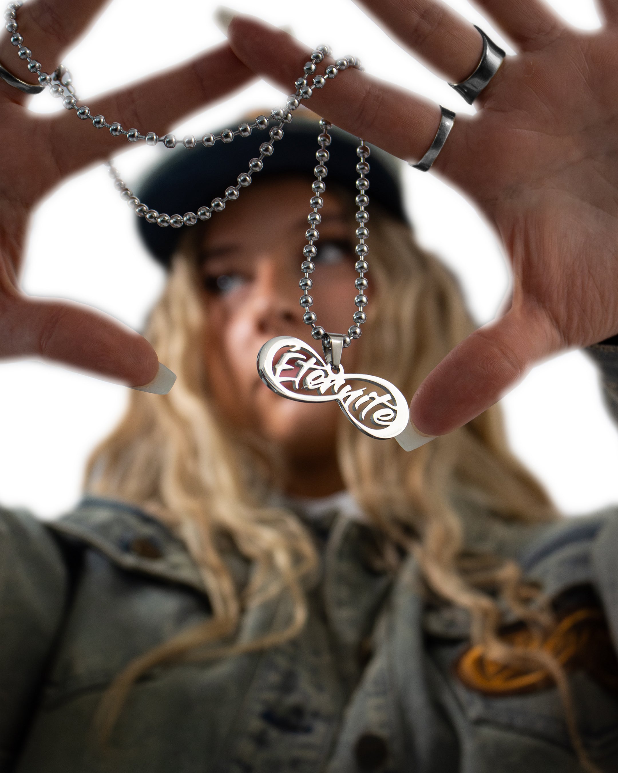 Collier logo Éternité