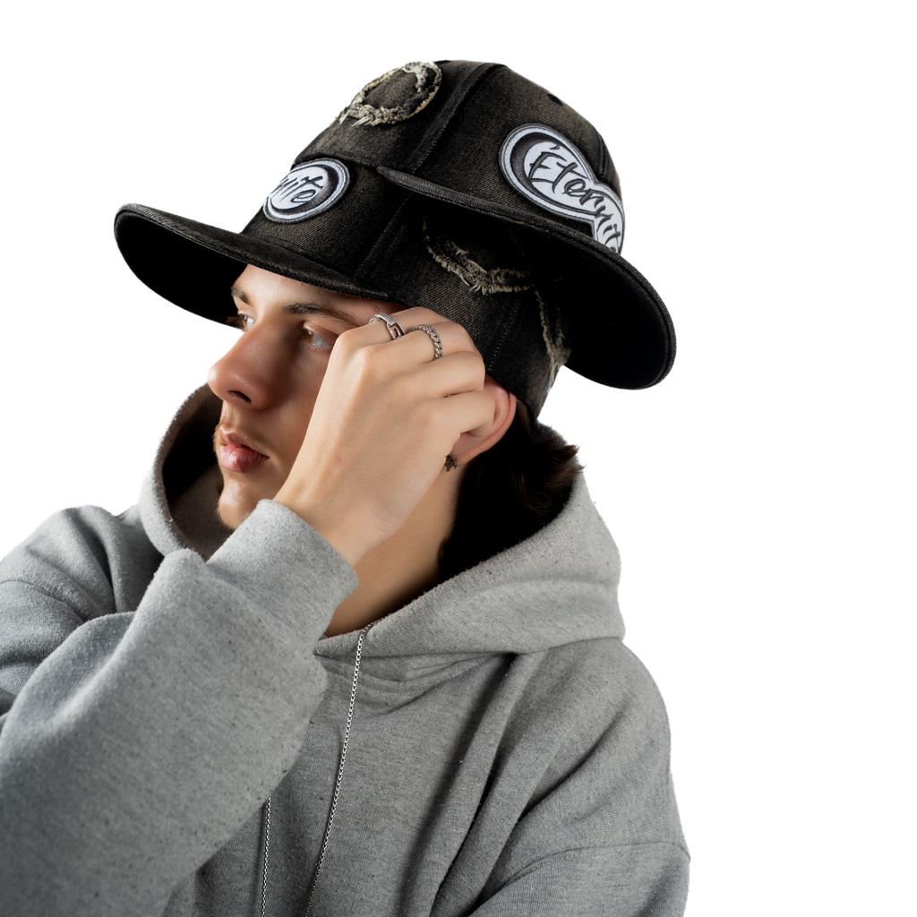 CASQUETTE EN JEAN NOIR